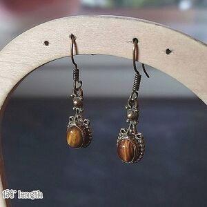Vtg tiger's eye and textured brass dangle earrings
